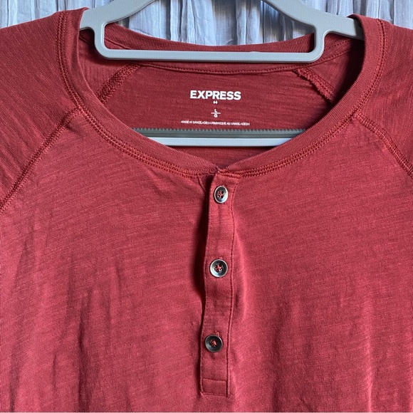 Men’s Express Long Sleeve Quarter Button Up - Picture 2 of 5